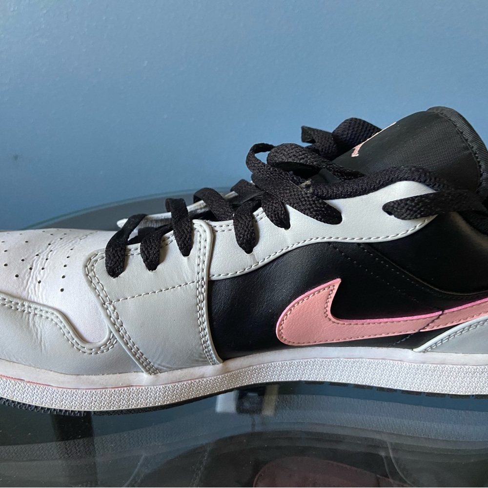 Air Jordan 1 low